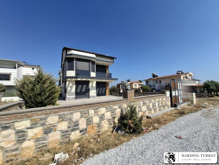 Image No.2-5 Bed Villa / Detached for sale