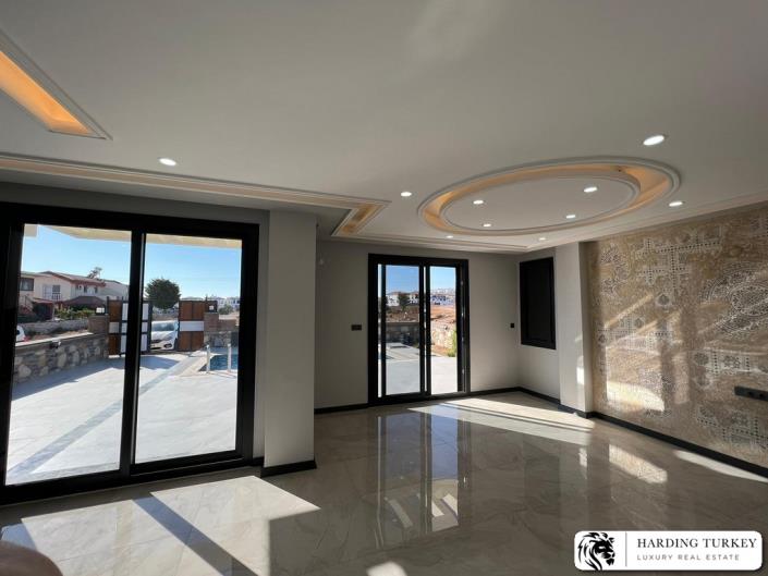 Image No.19-5 Bed Villa / Detached for sale