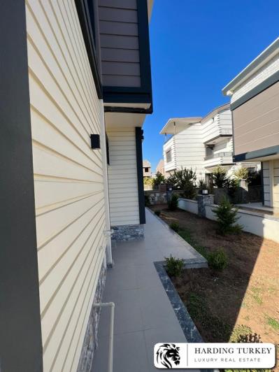 Image No.26-5 Bed Villa / Detached for sale