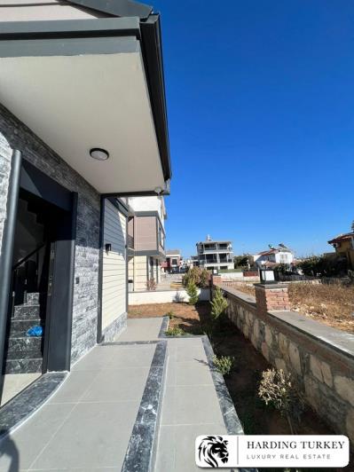 Image No.28-5 Bed Villa / Detached for sale