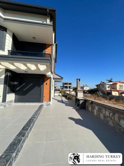 Image No.29-5 Bed Villa / Detached for sale