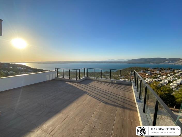 Image No.1-4 Bed Villa / Detached for sale