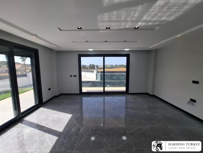 Image No.10-3 Bed Villa / Detached for sale