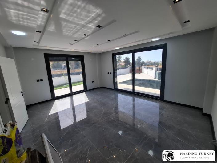 Image No.11-3 Bed Villa / Detached for sale