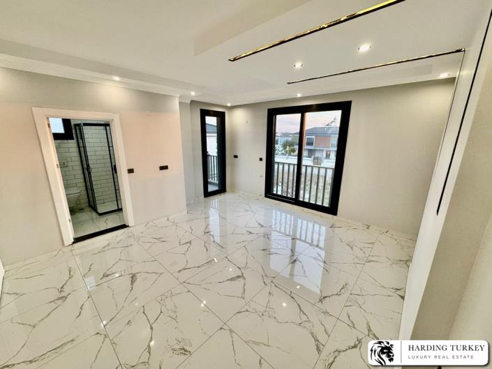 Image No.17-3 Bed Villa / Detached for sale