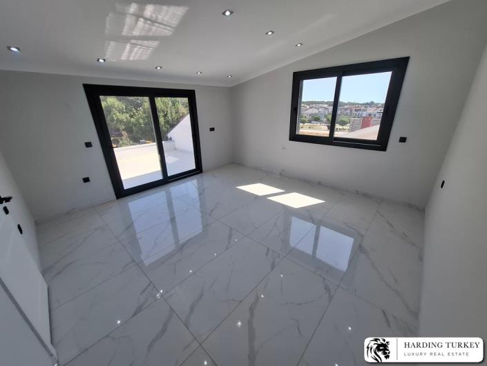 Image No.23-3 Bed Semi-Detached for sale