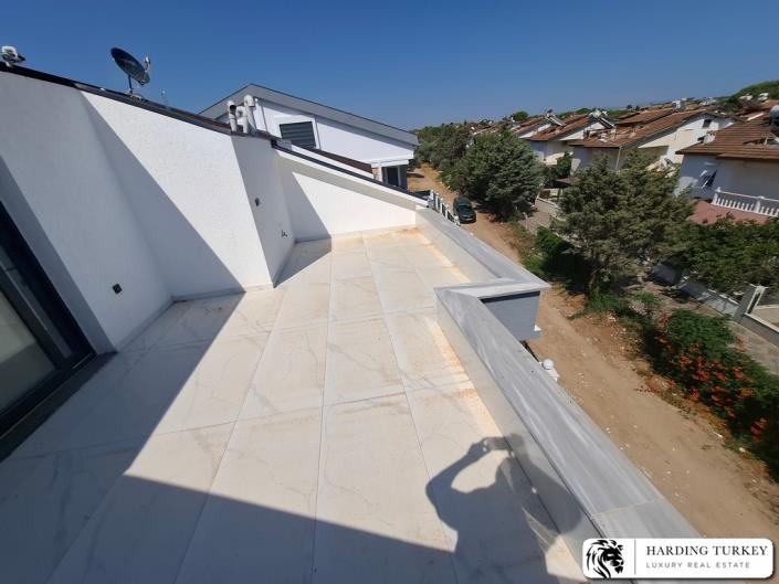 Image No.26-3 Bed Semi-Detached for sale