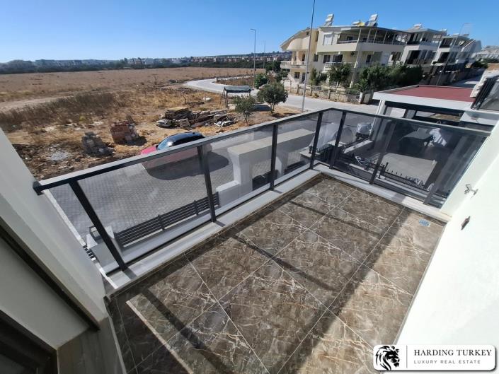 Image No.17-3 Bed Semi-Detached for sale