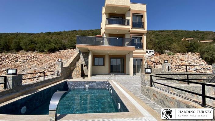 Image No.1-3 Bed Villa / Detached for sale