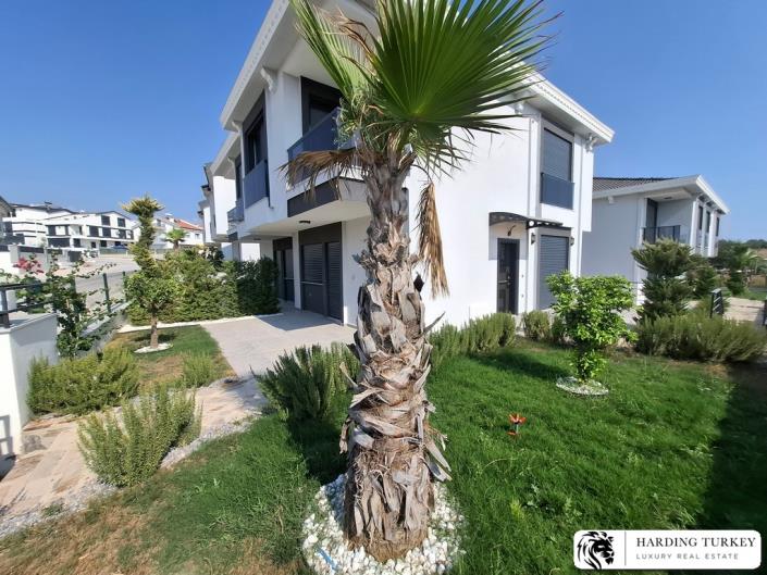 Image No.10-3 Bed Semi-Detached for sale