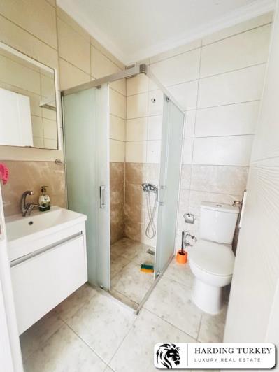 Image No.14-4 Bed Semi-Detached for sale