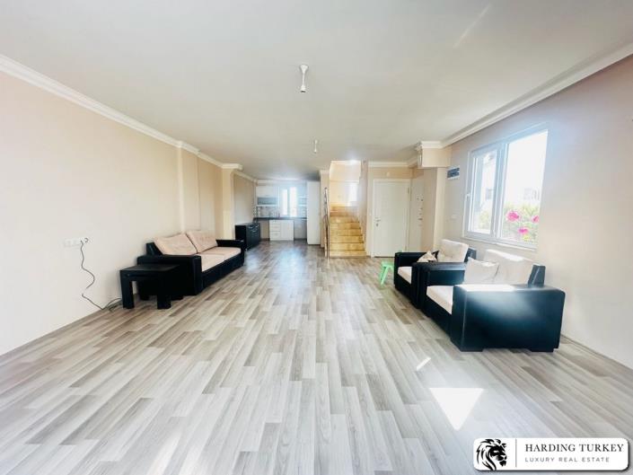 Image No.20-4 Bed Semi-Detached for sale