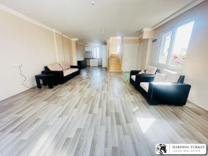 Image No.21-4 Bed Semi-Detached for sale