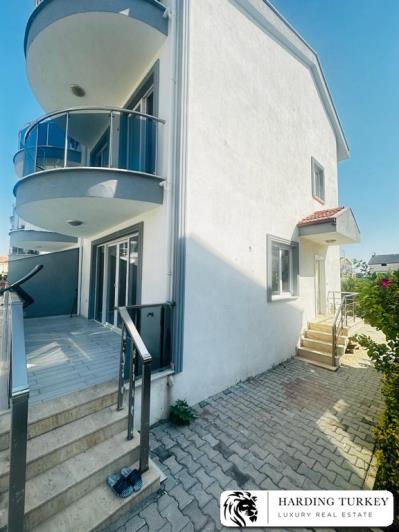 Image No.23-4 Bed Semi-Detached for sale