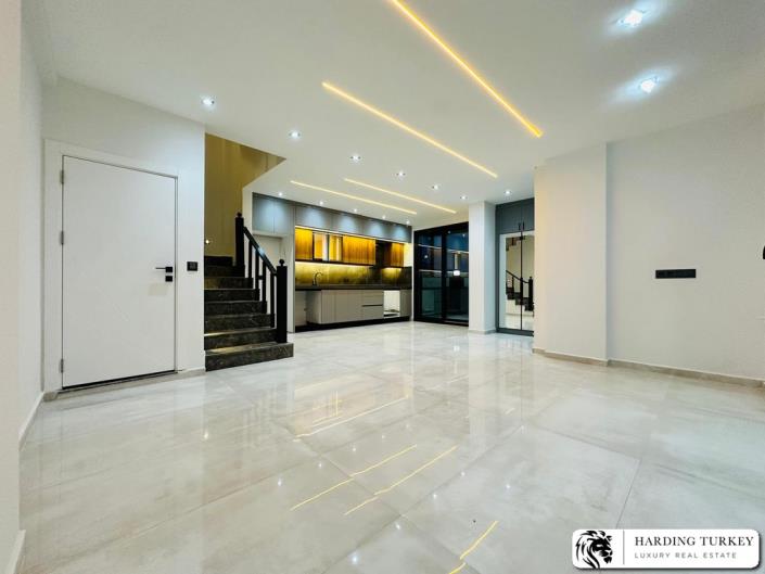 Image No.19-3 Bed Semi-Detached for sale