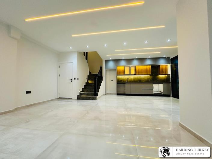 Image No.21-3 Bed Semi-Detached for sale