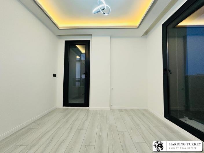 Image No.35-3 Bed Semi-Detached for sale