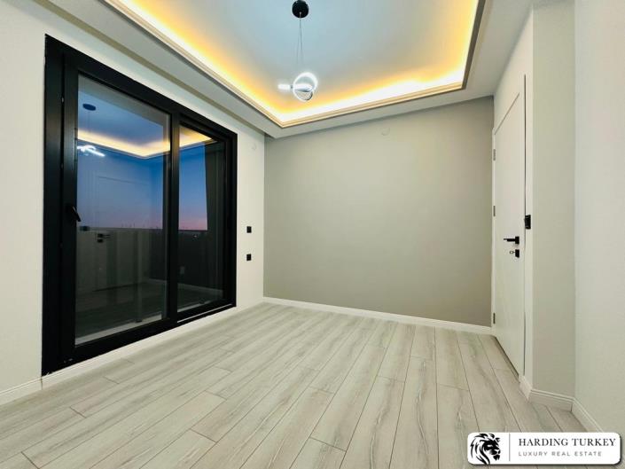 Image No.36-3 Bed Semi-Detached for sale