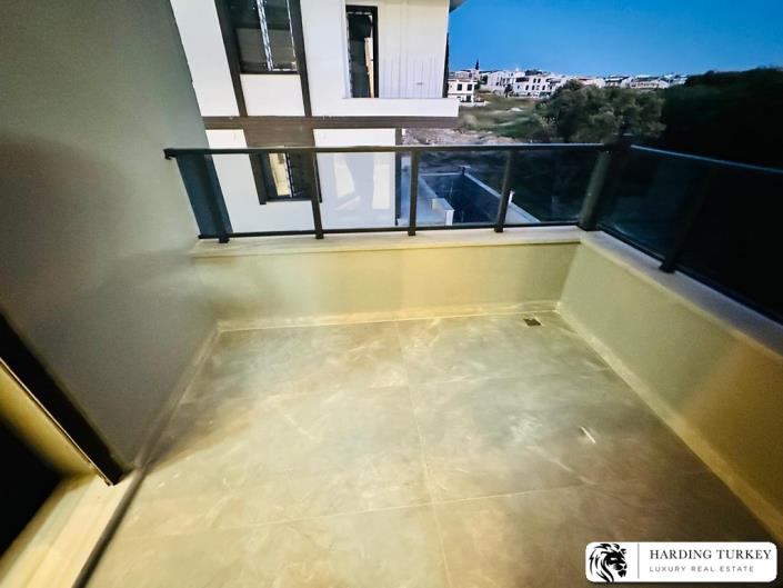 Image No.37-3 Bed Semi-Detached for sale