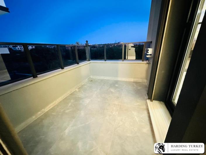 Image No.44-3 Bed Semi-Detached for sale