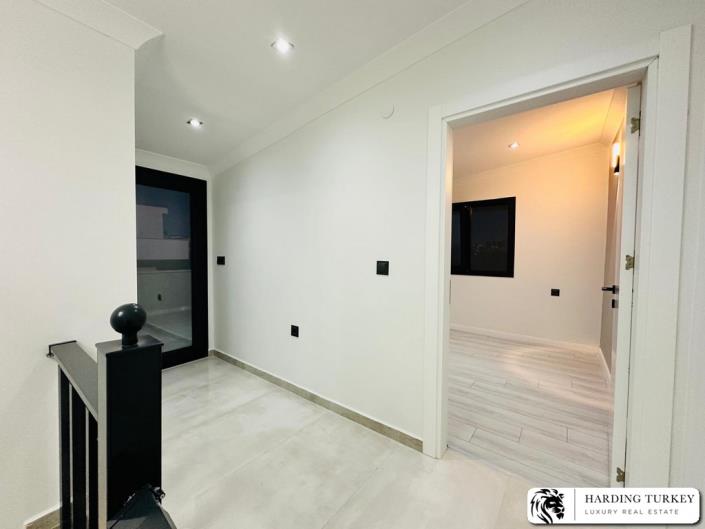 Image No.46-3 Bed Semi-Detached for sale