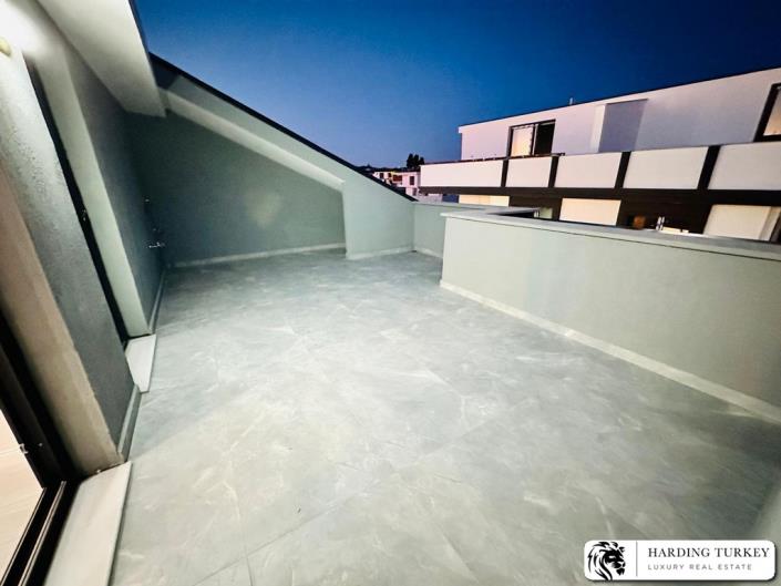 Image No.51-3 Bed Semi-Detached for sale