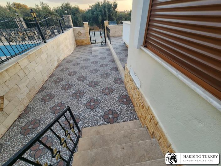 Image No.10-4 Bed Villa / Detached for sale