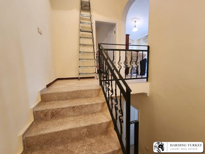 Image No.14-4 Bed Villa / Detached for sale