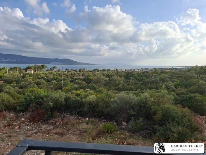 Image No.27-3 Bed Semi-Detached for sale