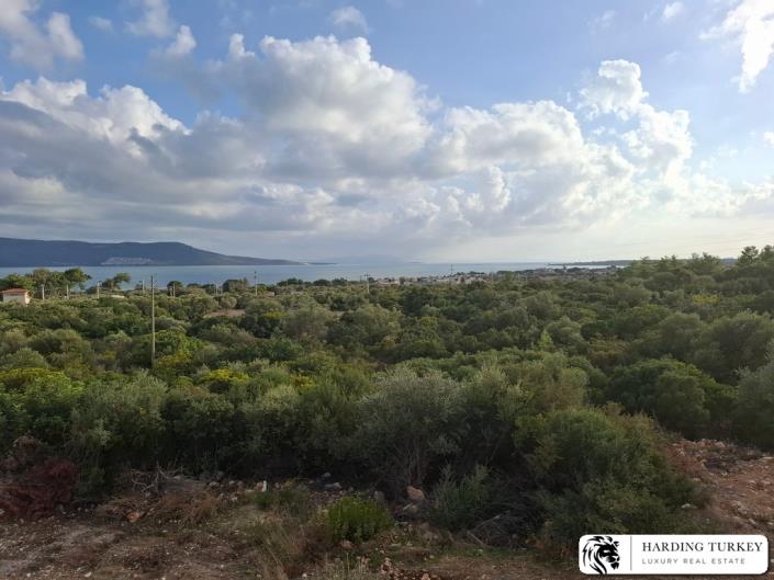 Image No.28-3 Bed Semi-Detached for sale