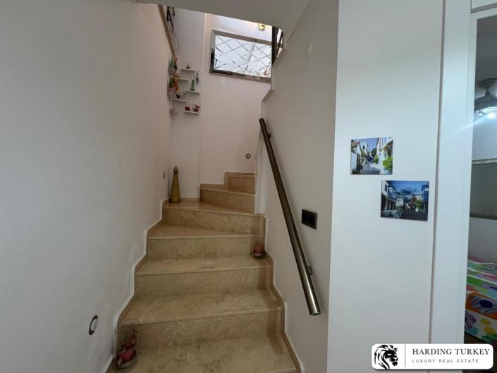 Image No.10-3 Bed Duplex for sale