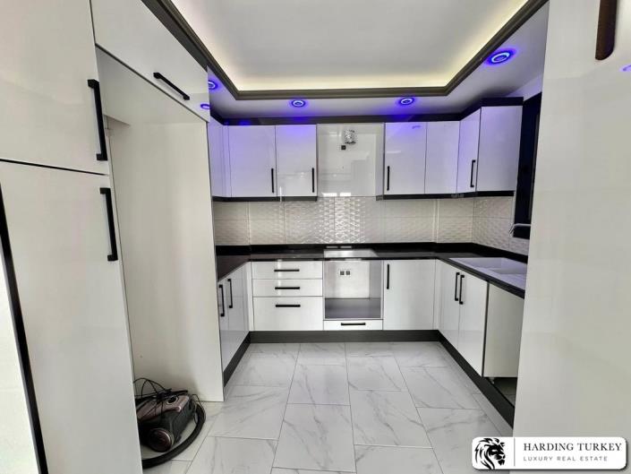 Image No.2-3 Bed Semi-Detached for sale