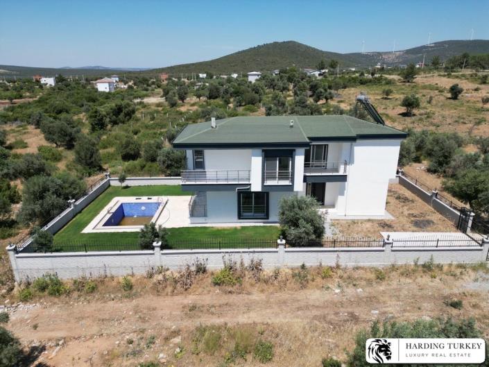 Image No.3-4 Bed Villa / Detached for sale