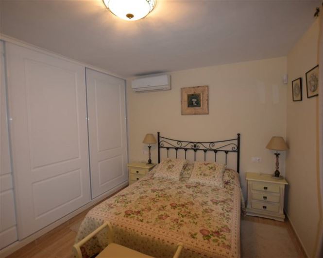 Image No.18-5 Bed Villa for sale