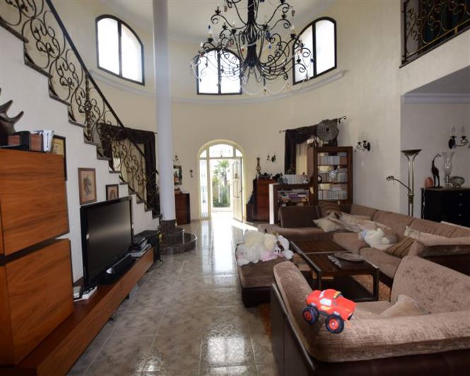 Image No.34-5 Bed Villa for sale