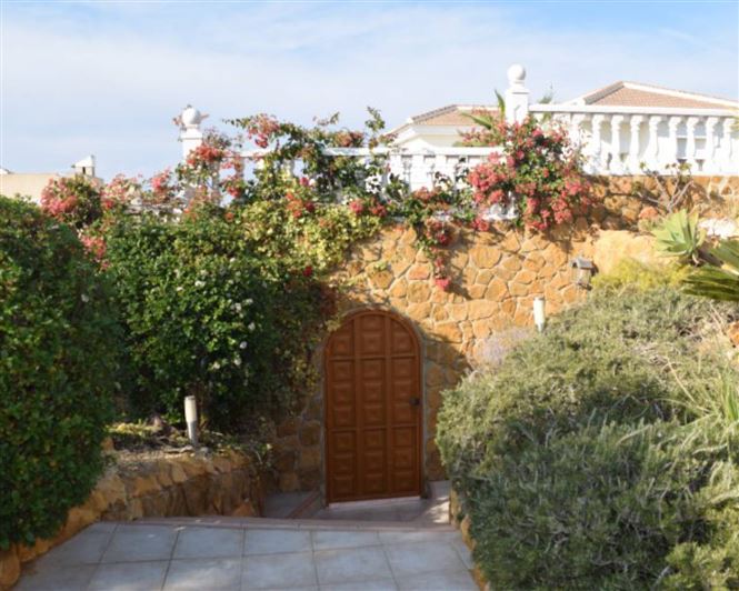 Image No.8-5 Bed Villa for sale