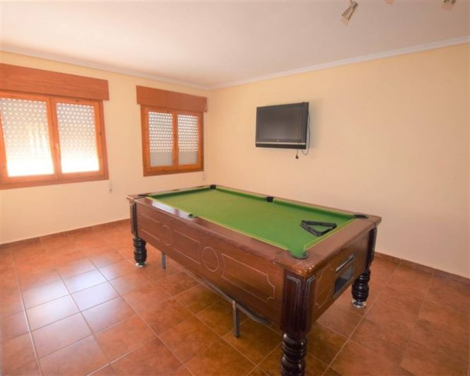 Image No.48-5 Bed Villa for sale