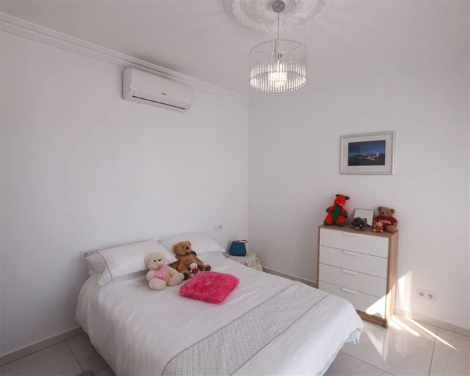 Image No.32-3 Bed Villa for sale