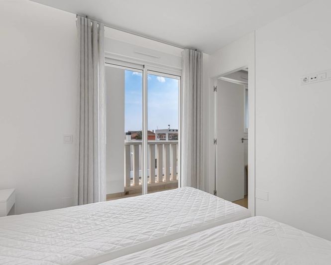 Image No.13-3 Bed Apartment for sale