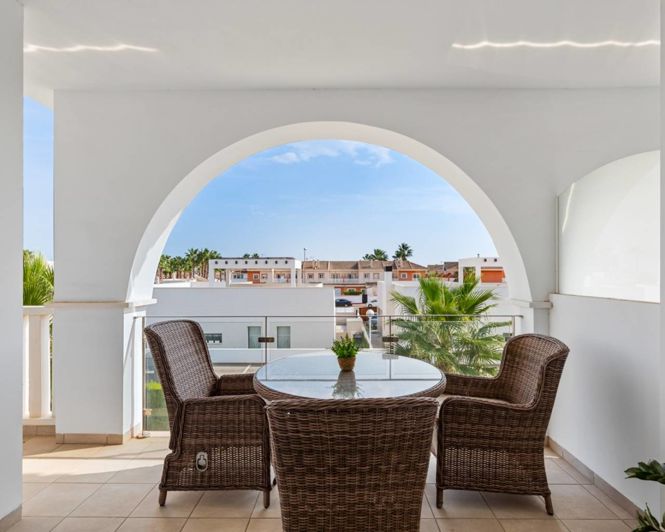 Image No.18-3 Bed Apartment for sale