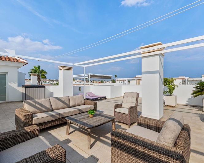 Image No.25-3 Bed Apartment for sale