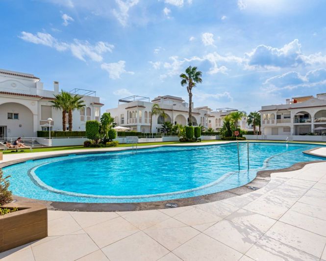 Image No.33-3 Bed Apartment for sale