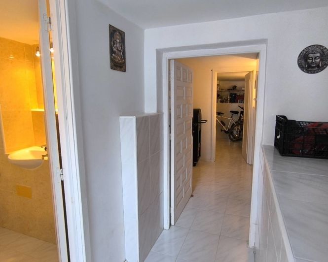 Image No.24-3 Bed Townhouse for sale