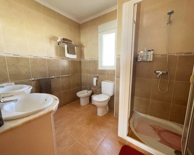 Image No.19-5 Bed Villa for sale