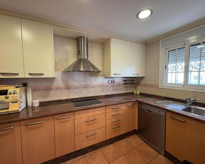 Image No.11-1 Bed Townhouse for sale