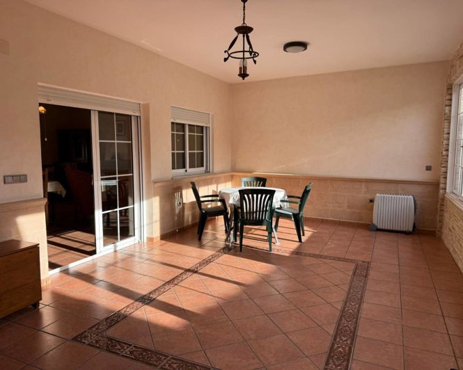 Image No.15-1 Bed Townhouse for sale