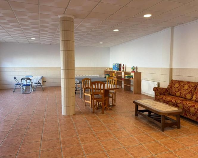 Image No.32-1 Bed Townhouse for sale