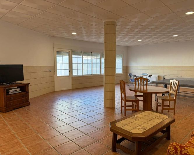 Image No.34-1 Bed Townhouse for sale