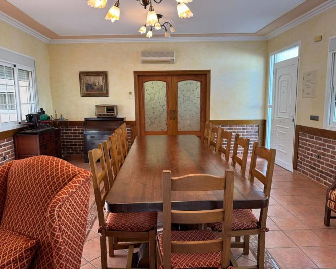 Image No.9-1 Bed Townhouse for sale