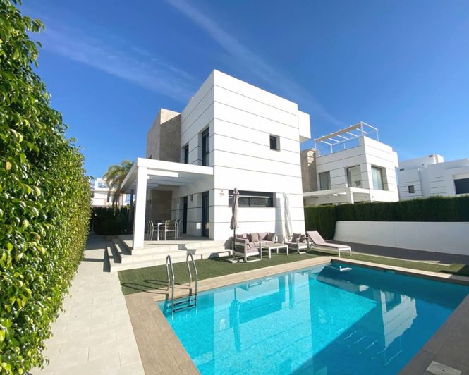 Image No.1-3 Bed Villa for sale